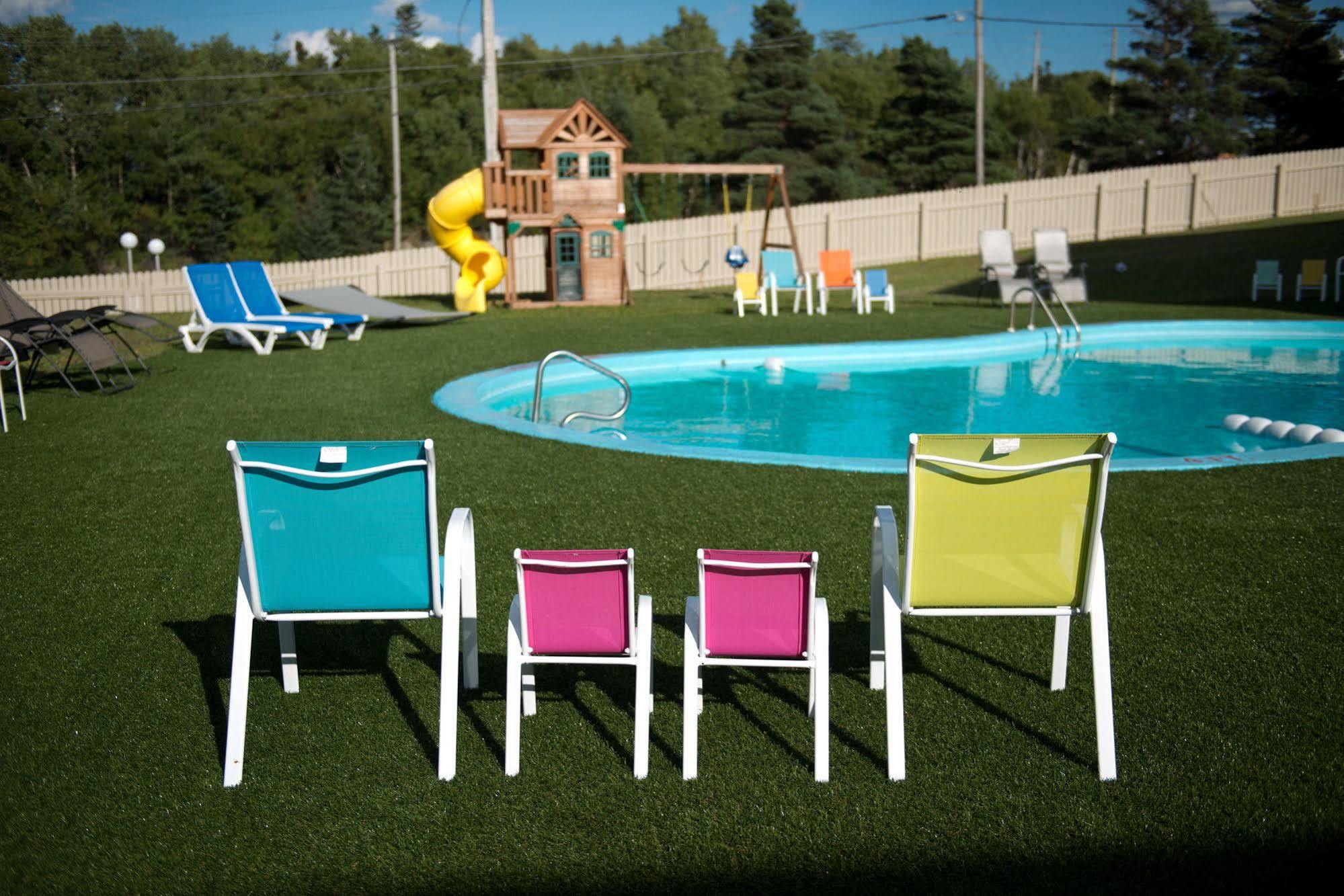 Clarenville Inn Ngoại thất bức ảnh